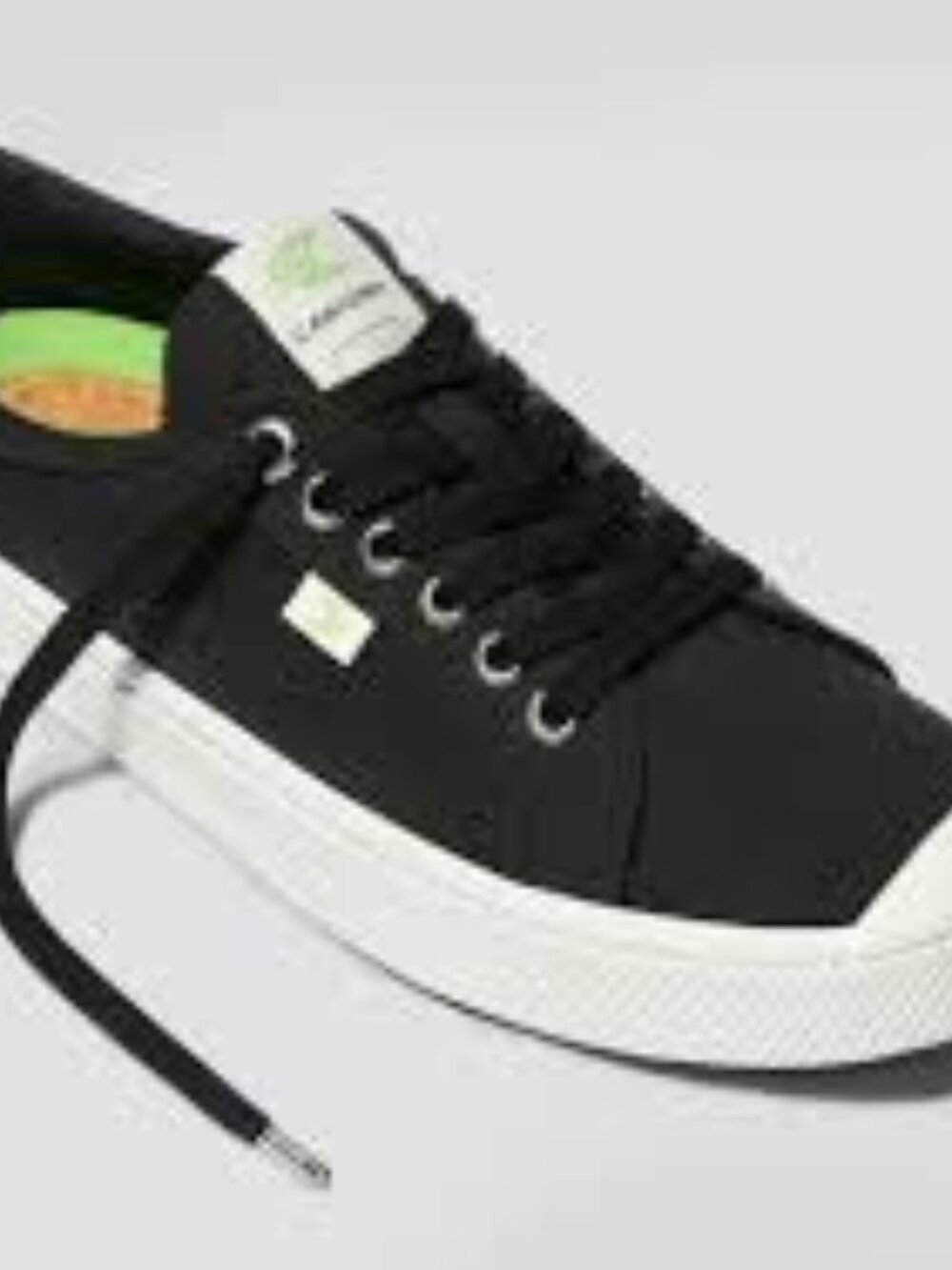 New Cariuma Low Top OCA Canvas Sneakers Size 9 Womens